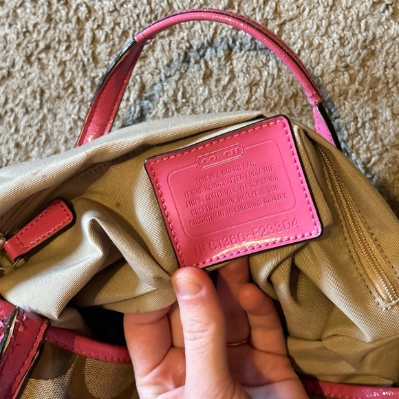 COACH Foldover Tote Shopper Signature Purse Pink Stripe F23304 Crossbody Bag Top - Picture 7 of 12